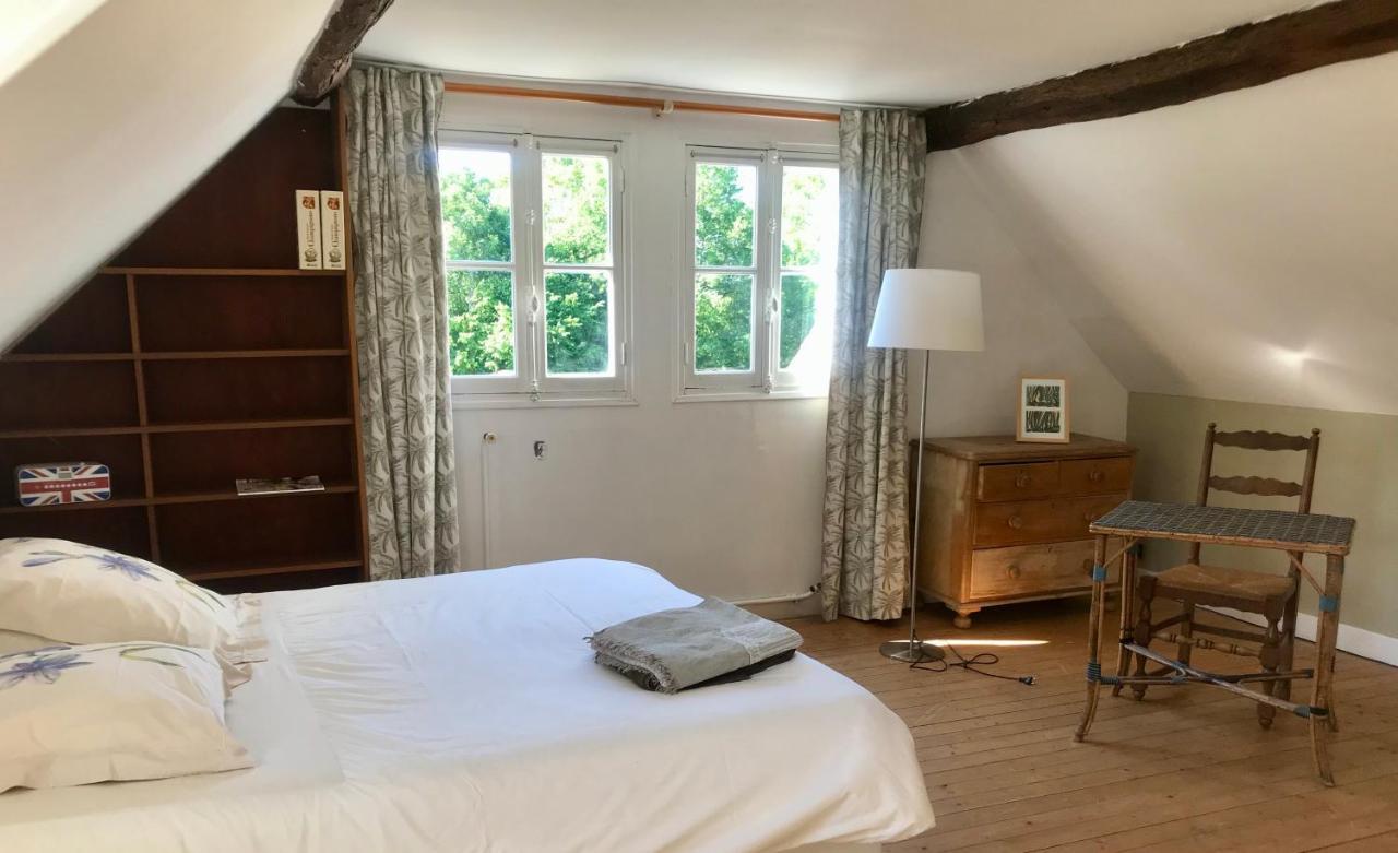 Gite De Mauxe Acquigny Exteriér fotografie
