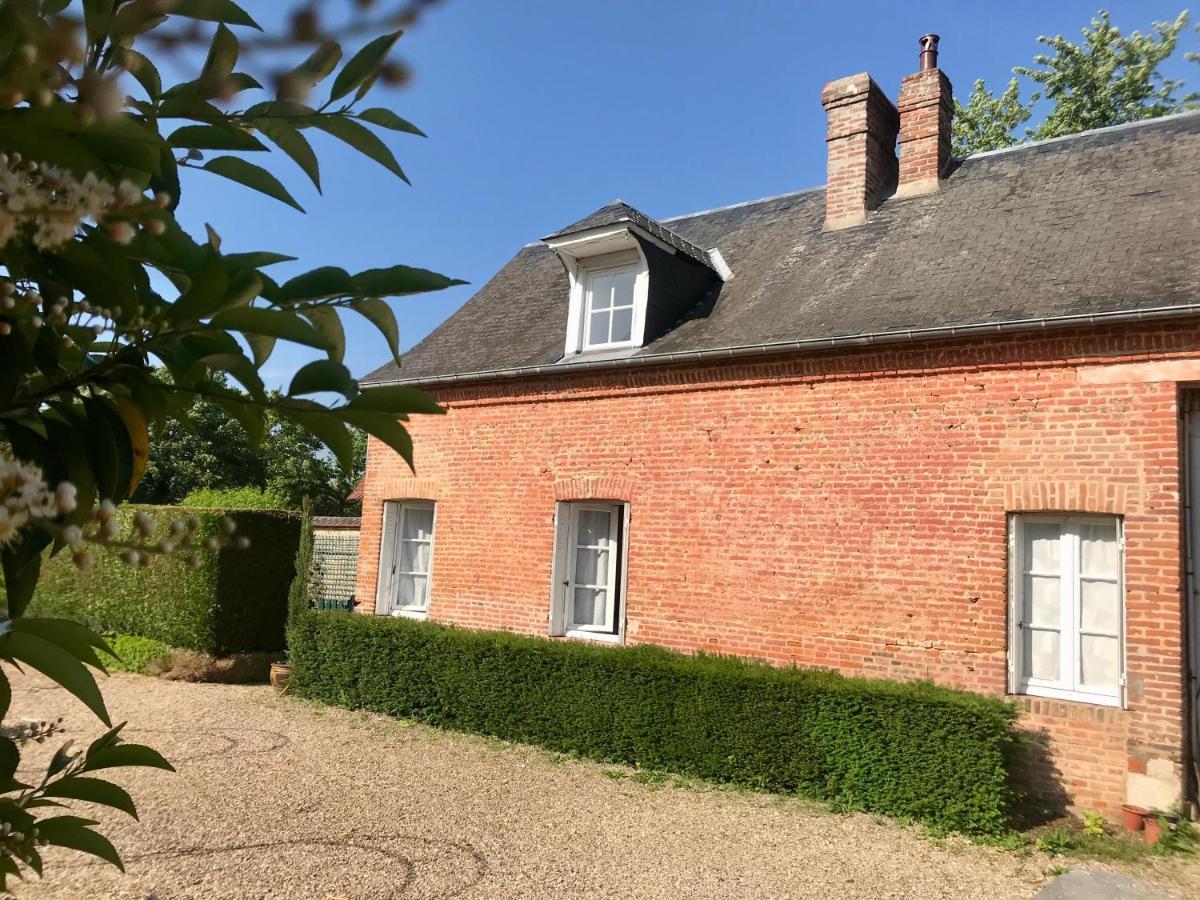Gite De Mauxe Acquigny Exteriér fotografie